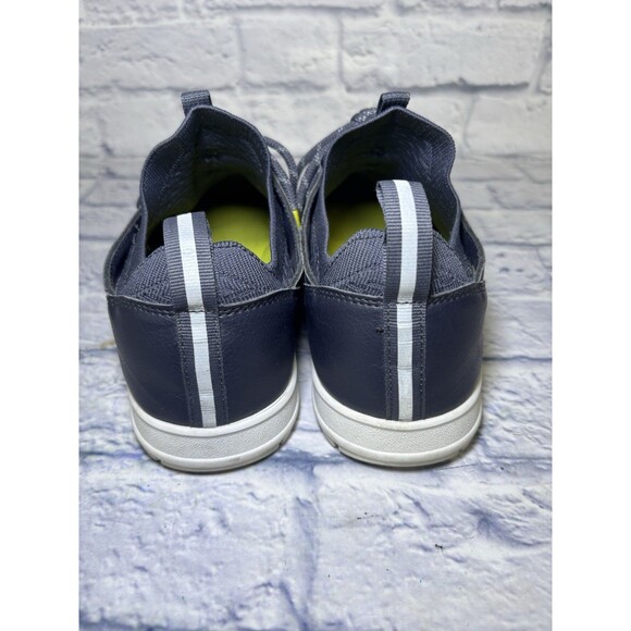 Athletic_Shoes